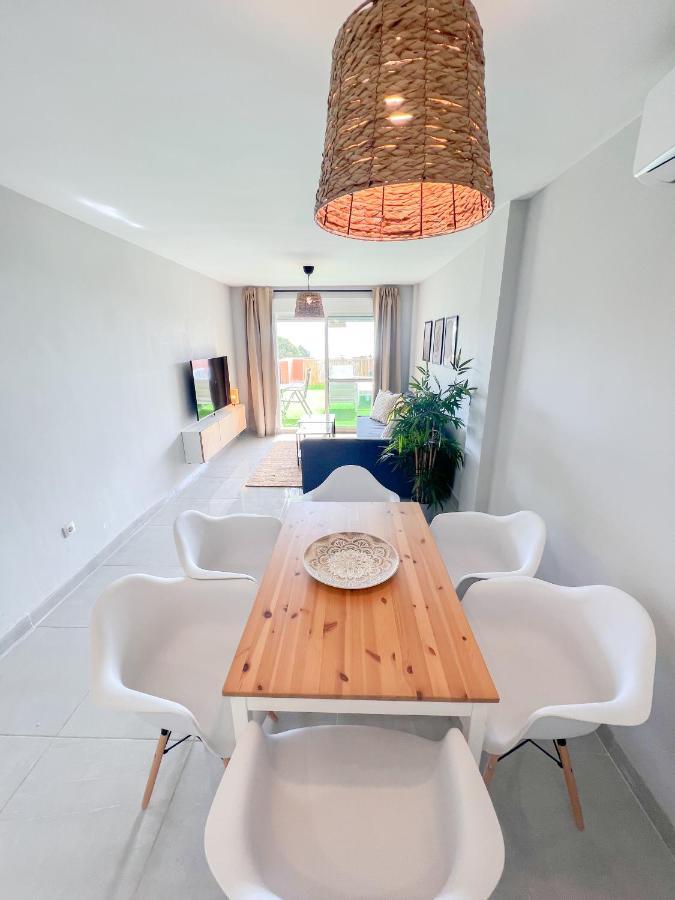 Cozy Apartment With Large Terrace Torremolinos Exterior photo