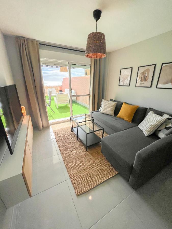 Cozy Apartment With Large Terrace Torremolinos Exterior photo